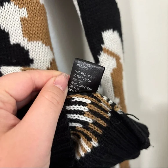 POL Sweater - Picture 6 of 7